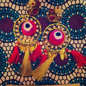 Mercedes Salazar clip on earrings!